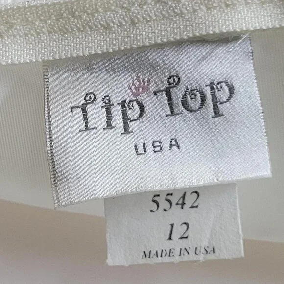 Elegant White Lace and Tulle Dress with Bow - Size 12 - Picture 3 of 4